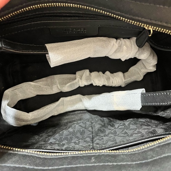 Michael Kors Selma Studded Satchel Medium - Picture 2 of 4